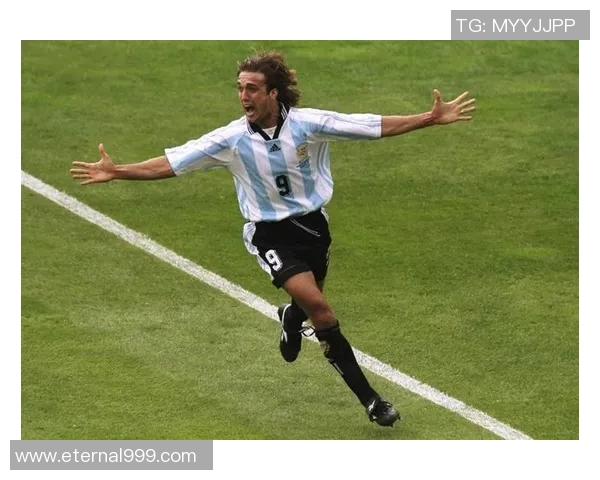 足球巨星告别赛场的感人瞬间与辉煌回忆合集 足球巨星告别赛场的感人瞬间与辉煌回忆合集