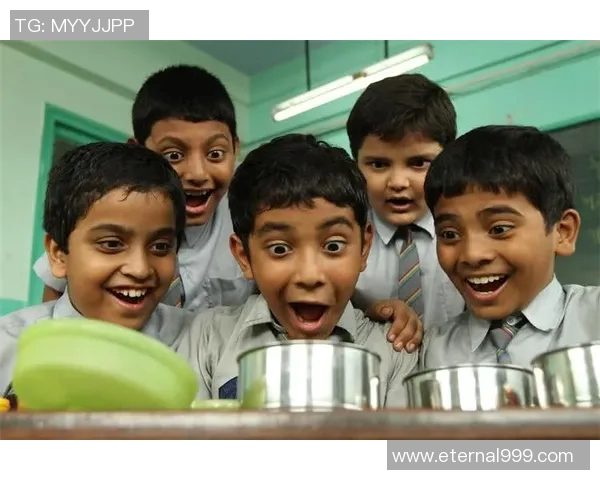 足球明星们的盒饭时刻大揭秘吃饭背后的趣事与故事全记录 足球明星们的盒饭时刻大揭秘吃饭背后的趣事与故事全记录