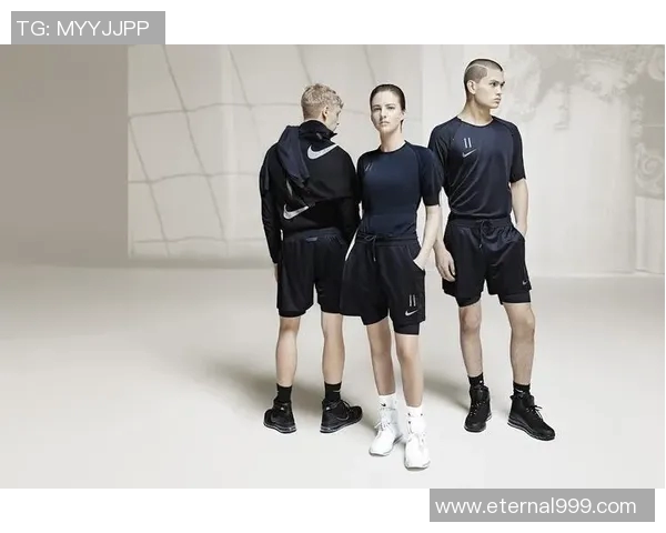 足球明星同款帽子让你瞬间提升时尚感与运动魅力的完美选择 足球明星同款帽子让你瞬间提升时尚感与运动魅力的完美选择